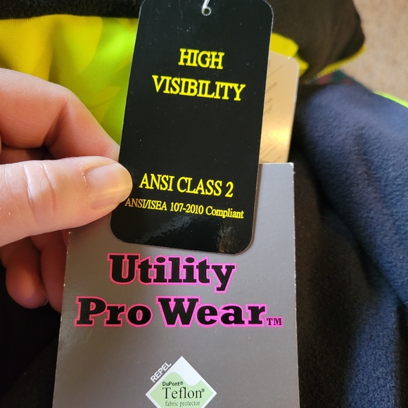 Women's High Visibility Coat w/reflective strips - Picture 8 of 9